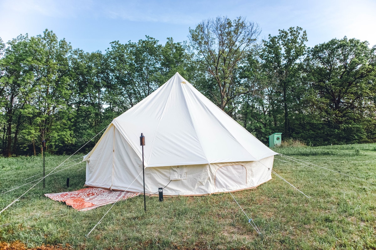 Herb Farm Glamping couples/group retreat, private!