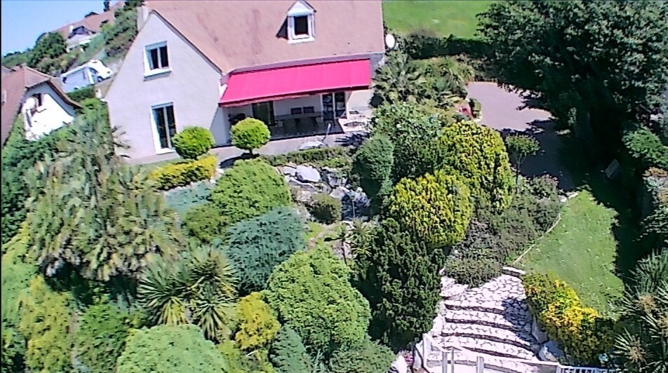 Maison avec piscine vue Pyrénées près de Pau