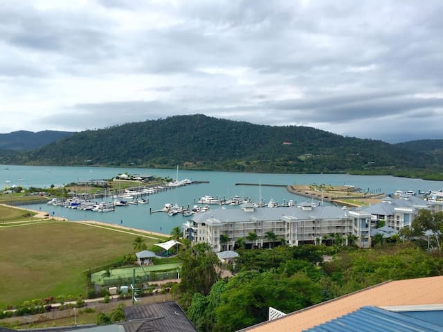 艾尔利海滩(Airlie Beach)的民宿