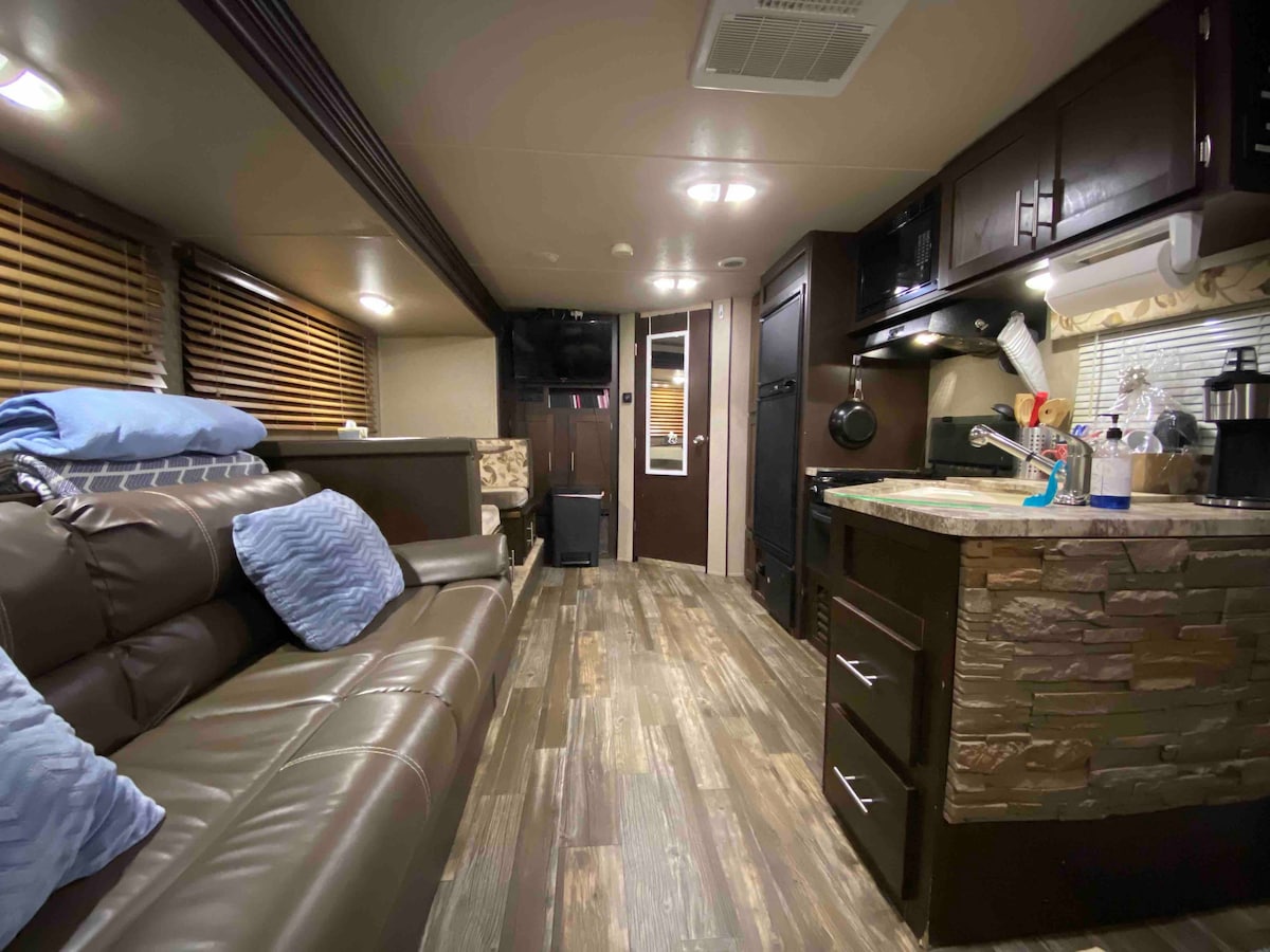 Comfy & Cute Travel Trailer