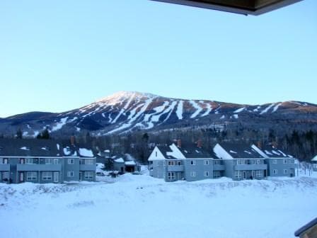 On Mtn w View 10 guest, 8 Beds. Fireplace