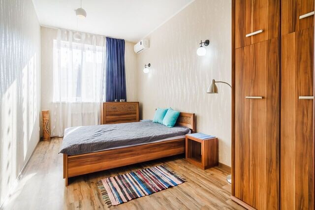 位于敖德萨市中心的舒适新公寓