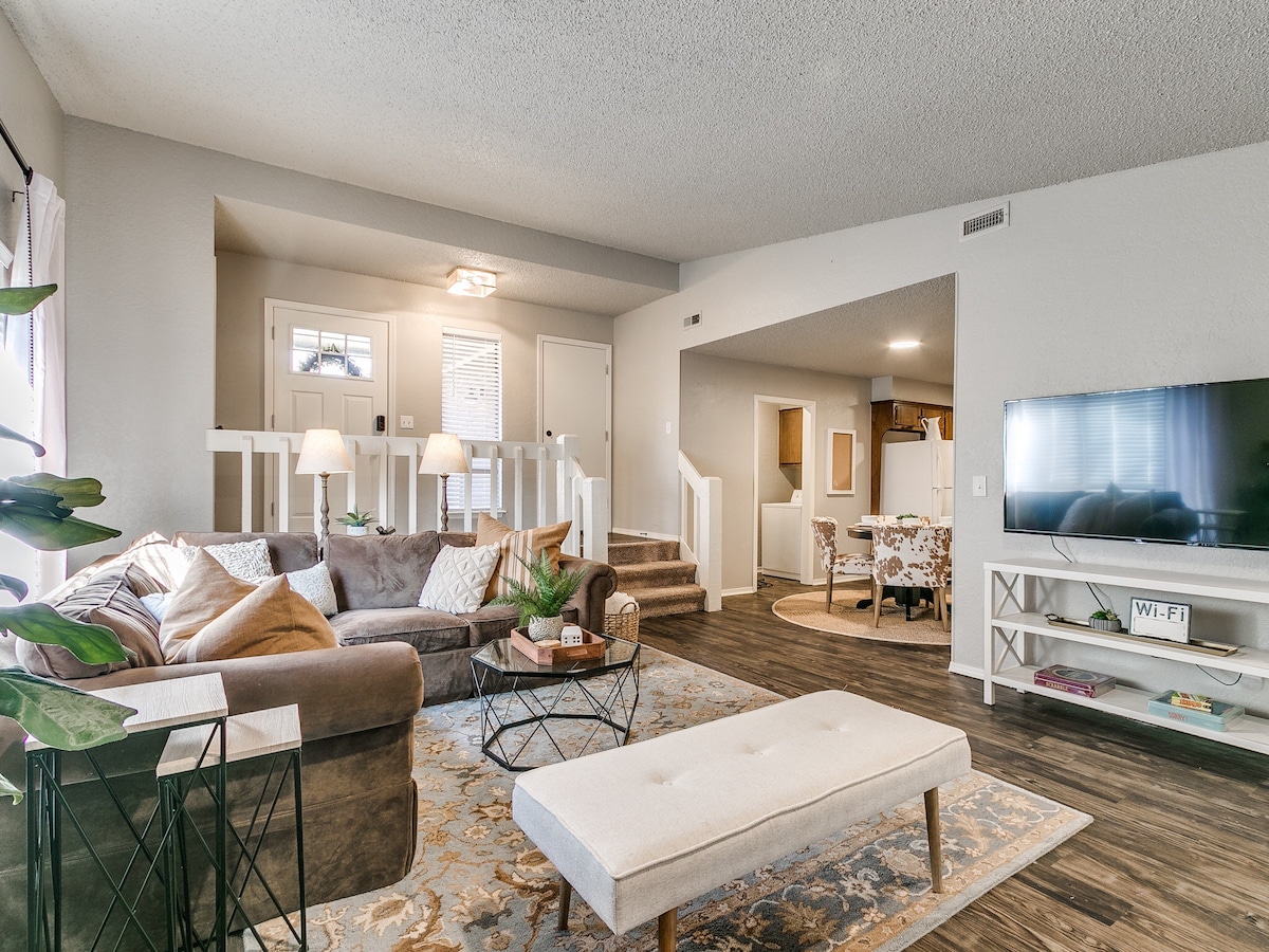 Cozy Stay in Central Edmond