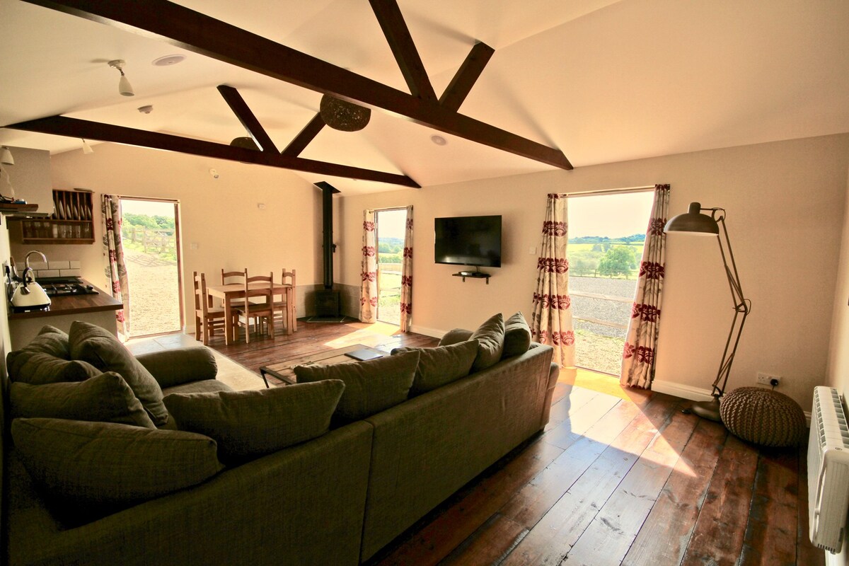 New House Farm Country Retreat-South Stables Lodge