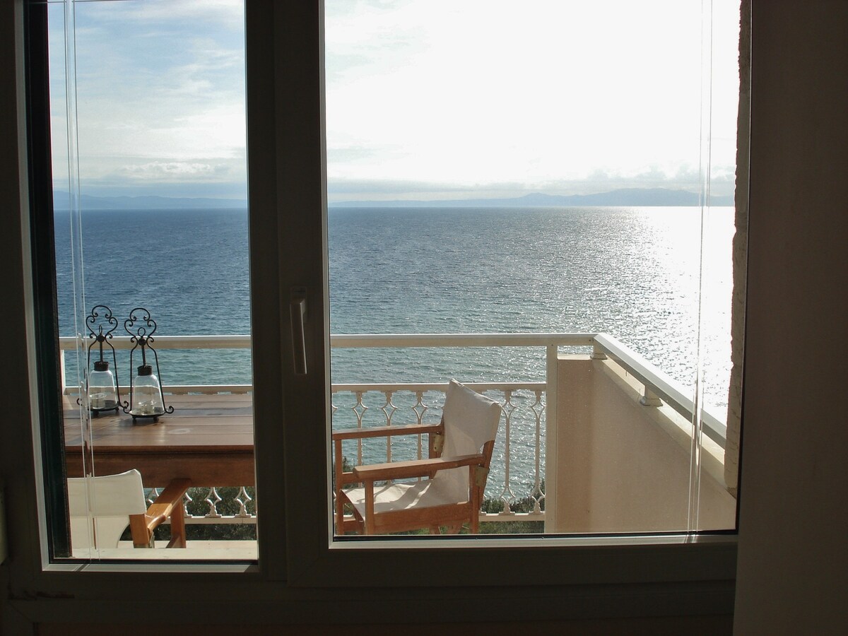 悬崖海滩别墅，可欣赏令人惊叹的海景， 3间卧室