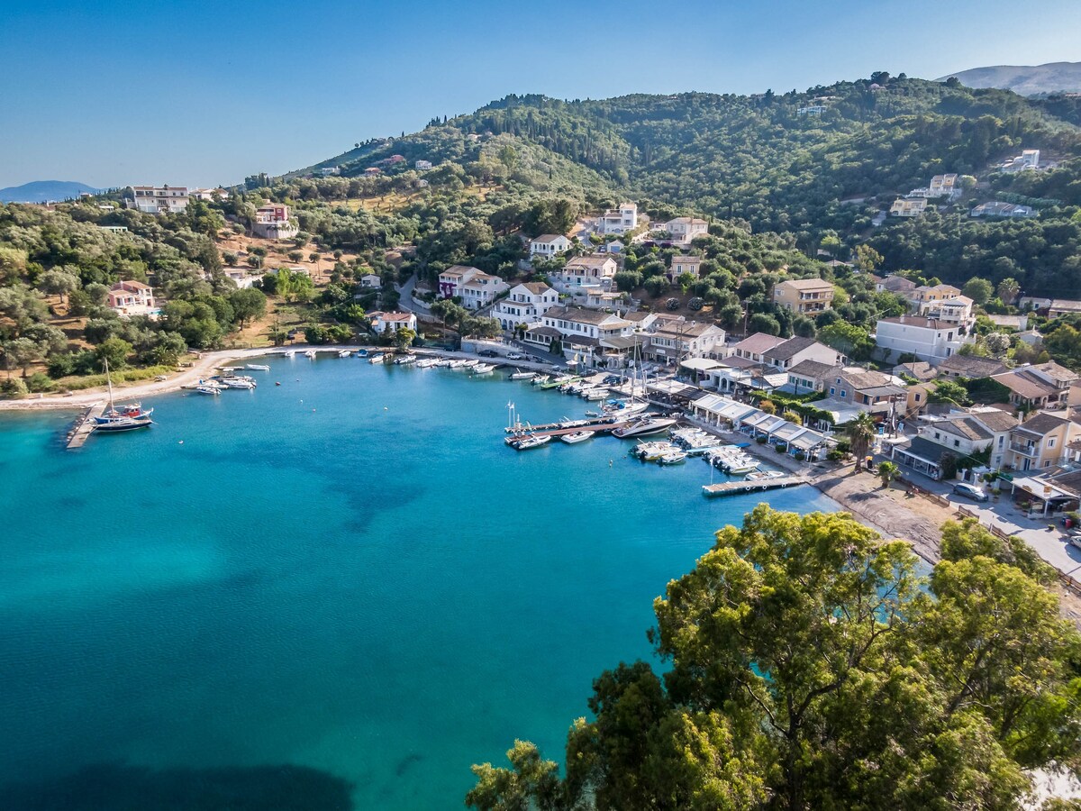 Agios Stefanos Bay - Villa Maria