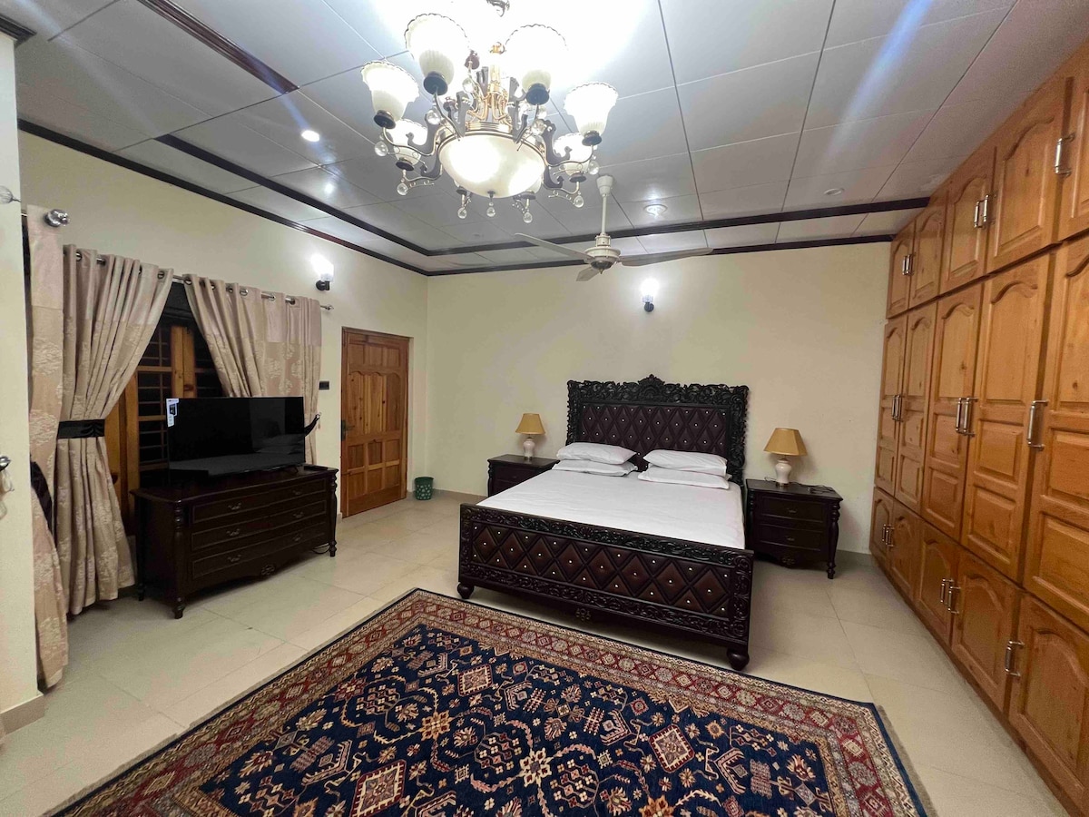 Room 1 at Hill Resort (Abbottabad)