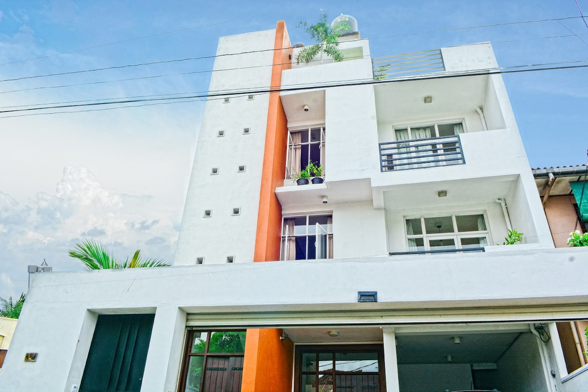 科伦坡郊区配备家具的公寓，所有便利设施