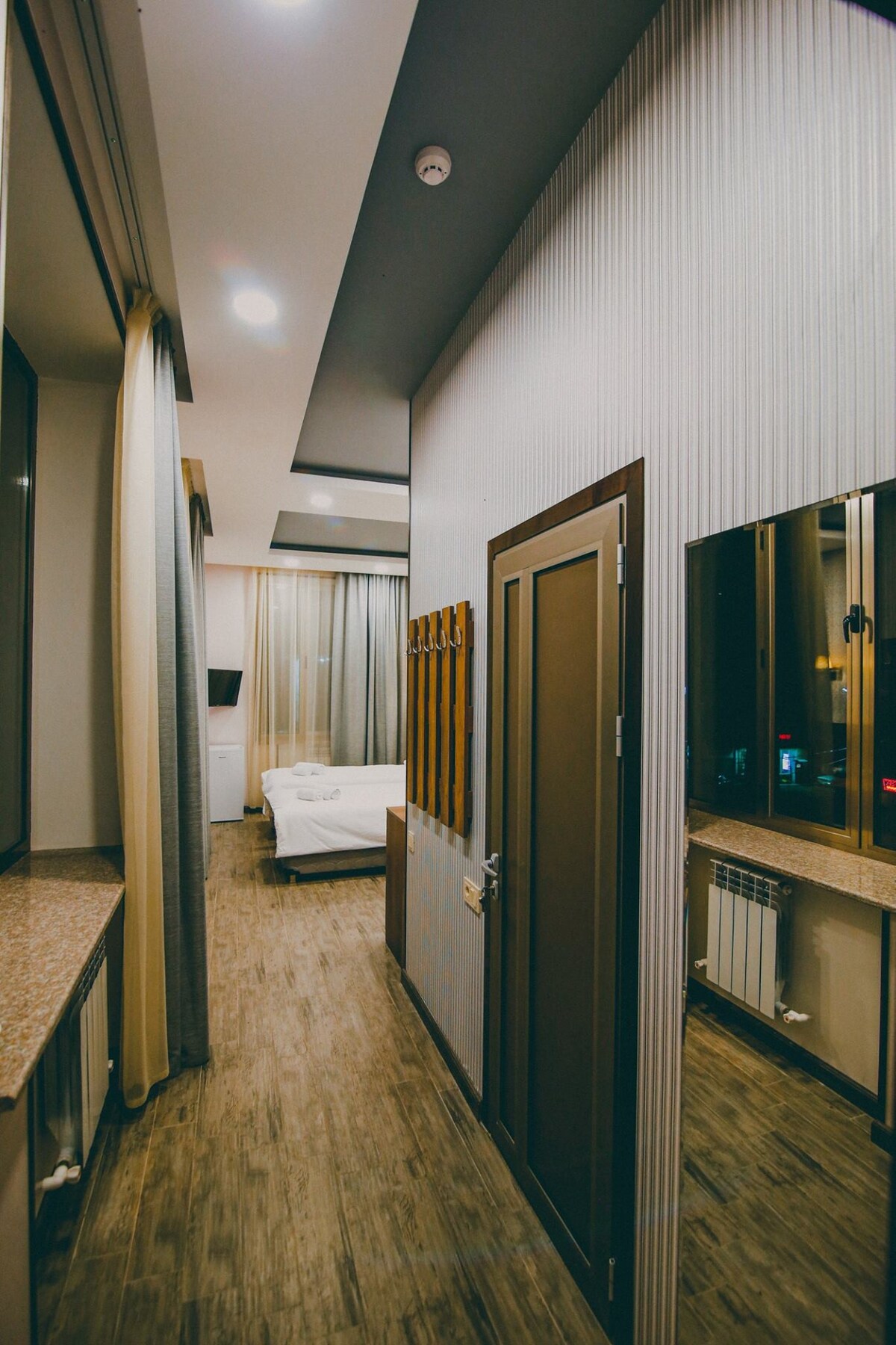 酒店大楼：双床房