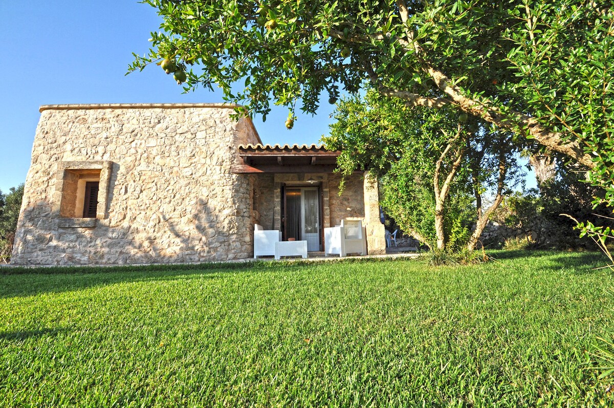 Renovated Trullo just a few meters from the sea