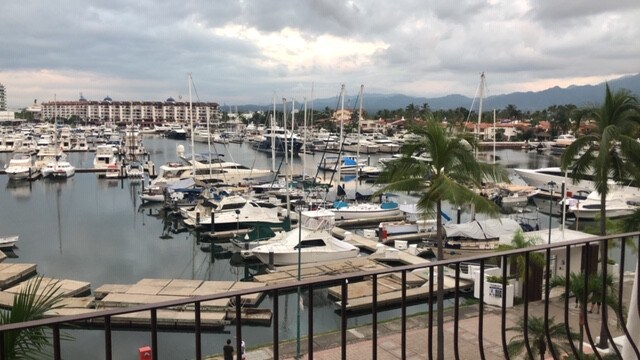 巴亚尔塔（ Vallarta ）景观公寓（ Marina View Apartment ）