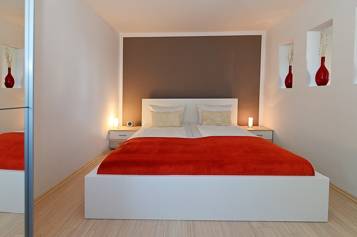 Gästehaus Huber ， （ Immenstaad am Bodensee ） ， 30平方米的度假公寓， 1间卧室，最多可容纳3人