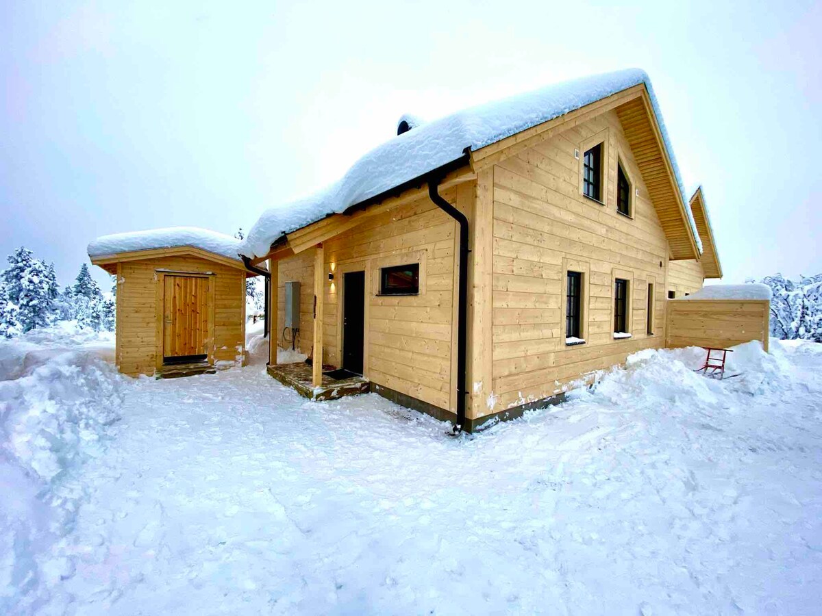 位于林德瓦伦（ Lindvallen ）新建的山间小屋！