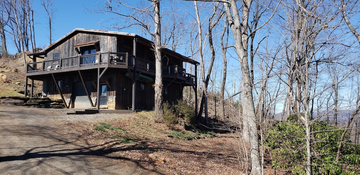 Mountain Cabin Escape