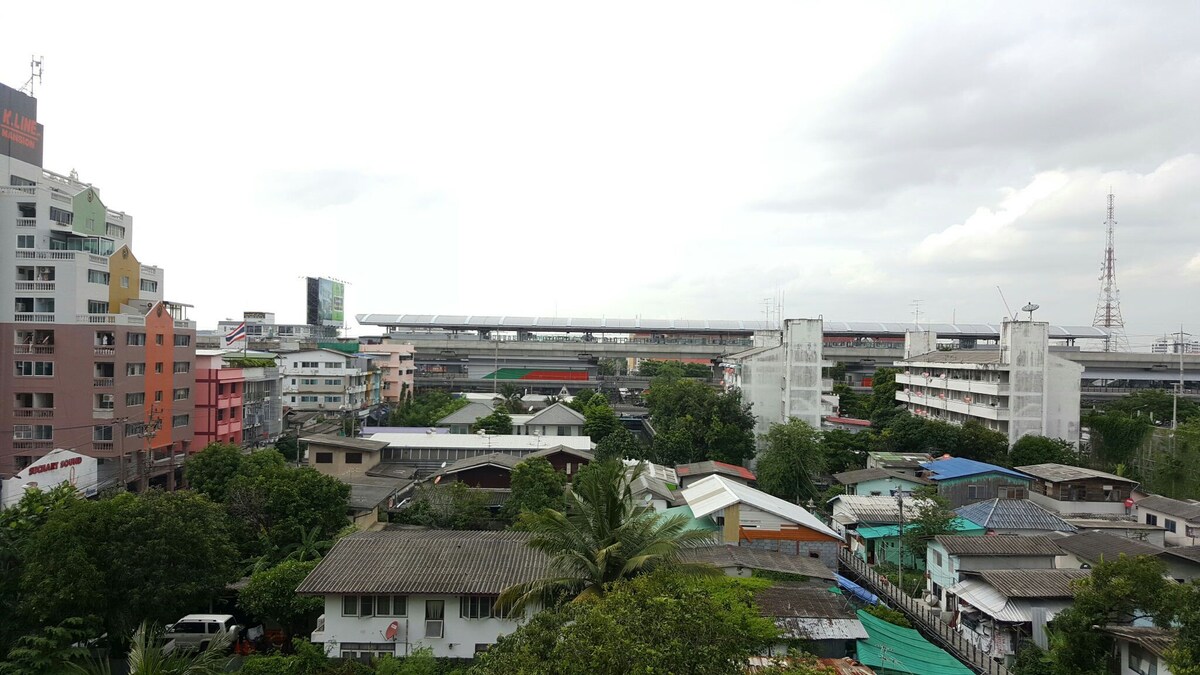 公寓靠近紫色线路、暖武里市中心（ Nonthaburi Civic ）地铁站