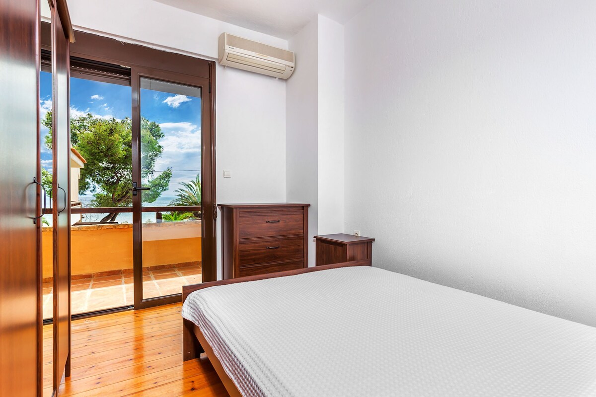 Nikiti Sea Side Villa - Three Bedroom