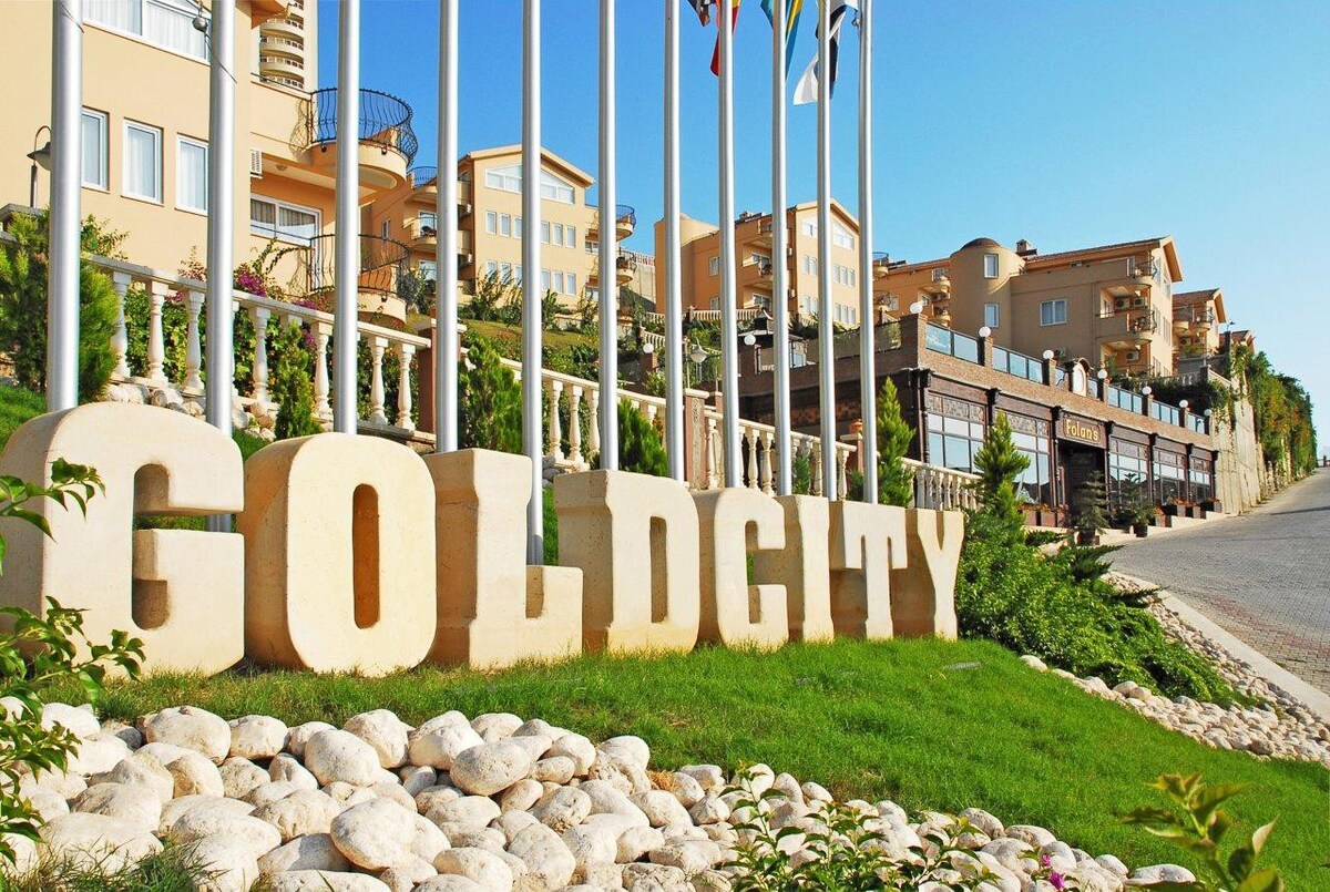 Luxury Goldcity apartment E 402
