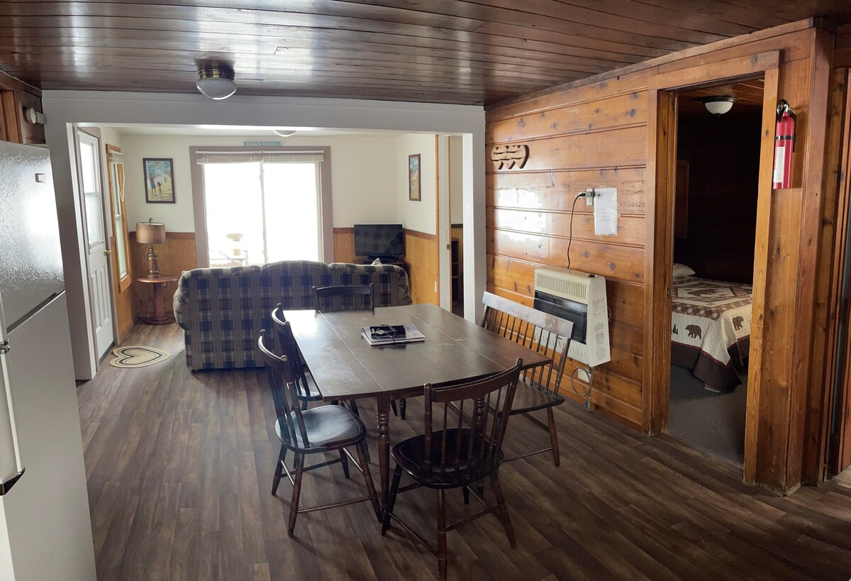 Welcome to Cottage 5 at Heart Lake Resort!