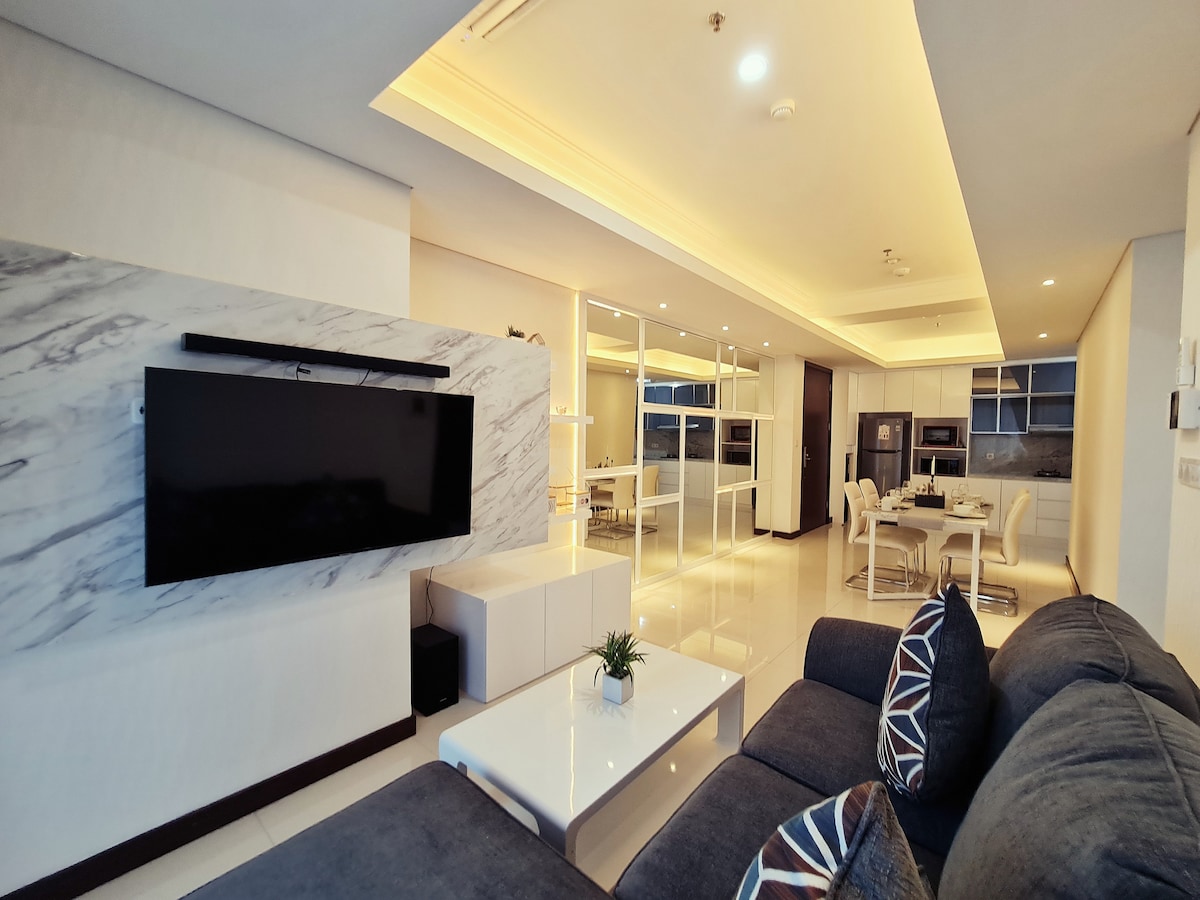 Luxury Minimalist 3BR Kota Kasablanka Casa Grande