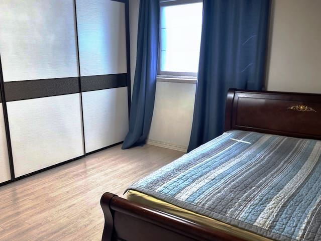 Entire home with 3 bedrooms in Busan - 명지국제신도시 단독신축건물
넓은주택#부산강서구#녹산공단#다대포#가덕도#방3#김해공항