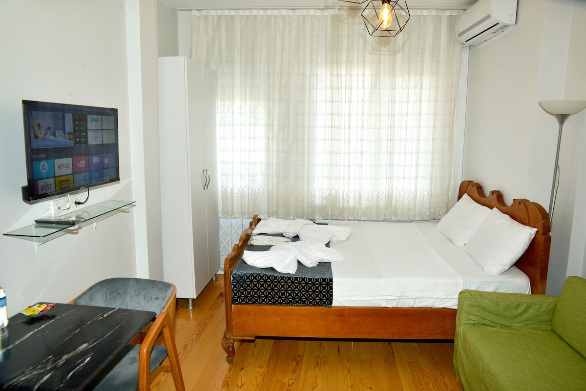 4. Fully Renovated Clean Studio with Balcony