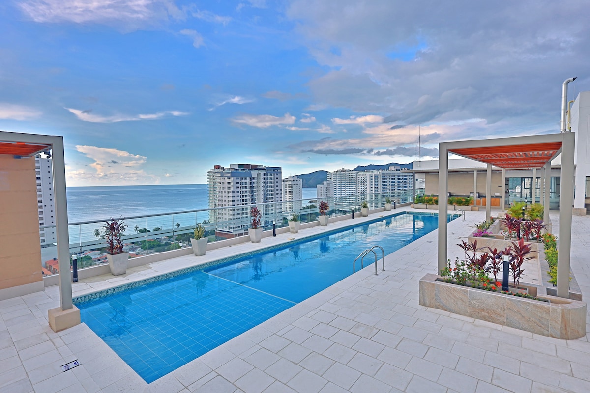 Near the Beach: Sea View, Pool.