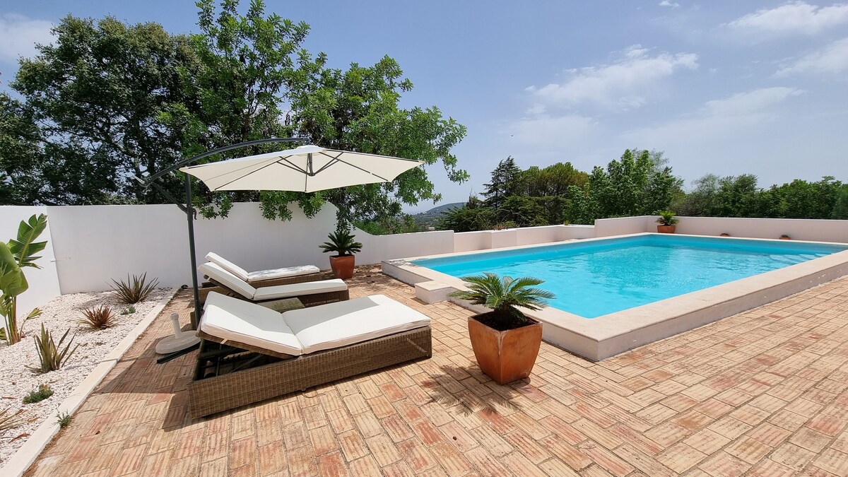 Villa Que Sera avec piscine chauffée belle vue mer