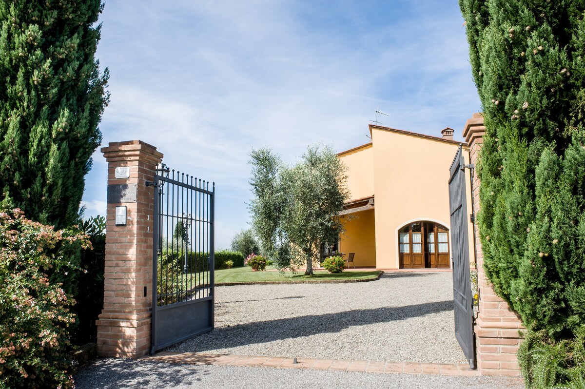 蒙特维扎诺别墅（ Villa Montevizzano ） ，可收取5张所有账单