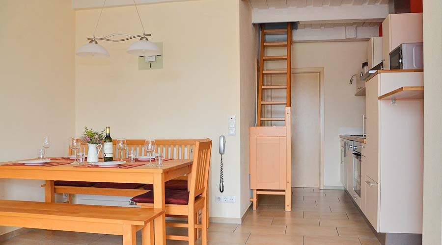 Ferienbauernhof Herrmann (Herrieden), Ferienwohnung Strohlager (50qm) mit Terrasse und Küche