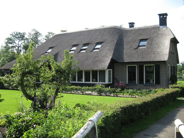 羊角村(Giethoorn)的民宿