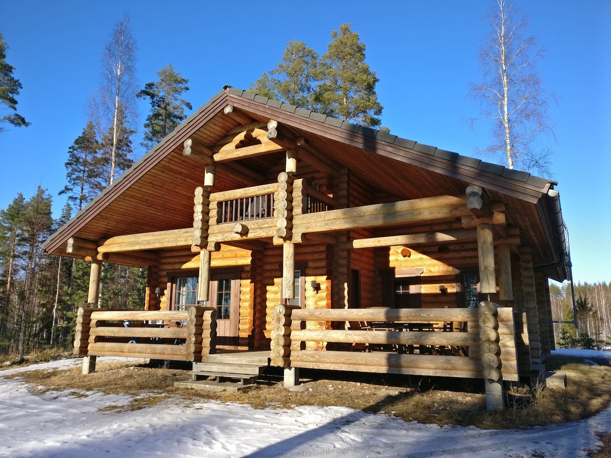 Saimaa湖的Katajanokka原木小木屋，适合8人入住