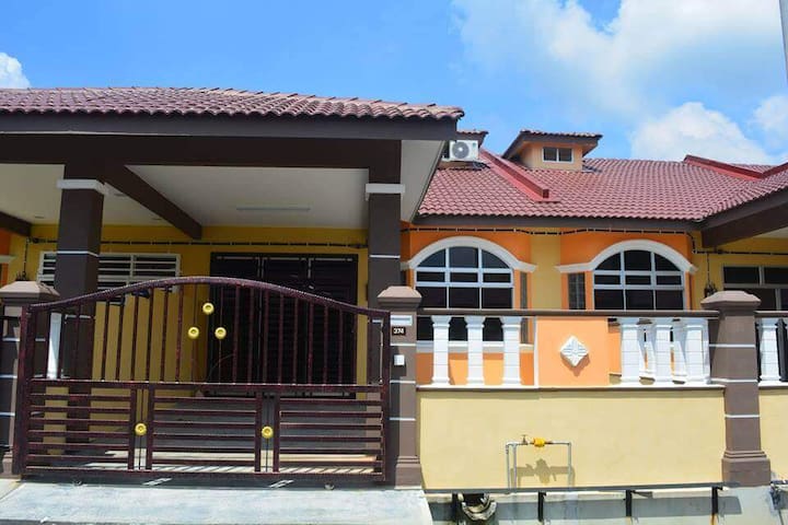 东甲云民宿tangkak Ying Homestay 东甲民宿