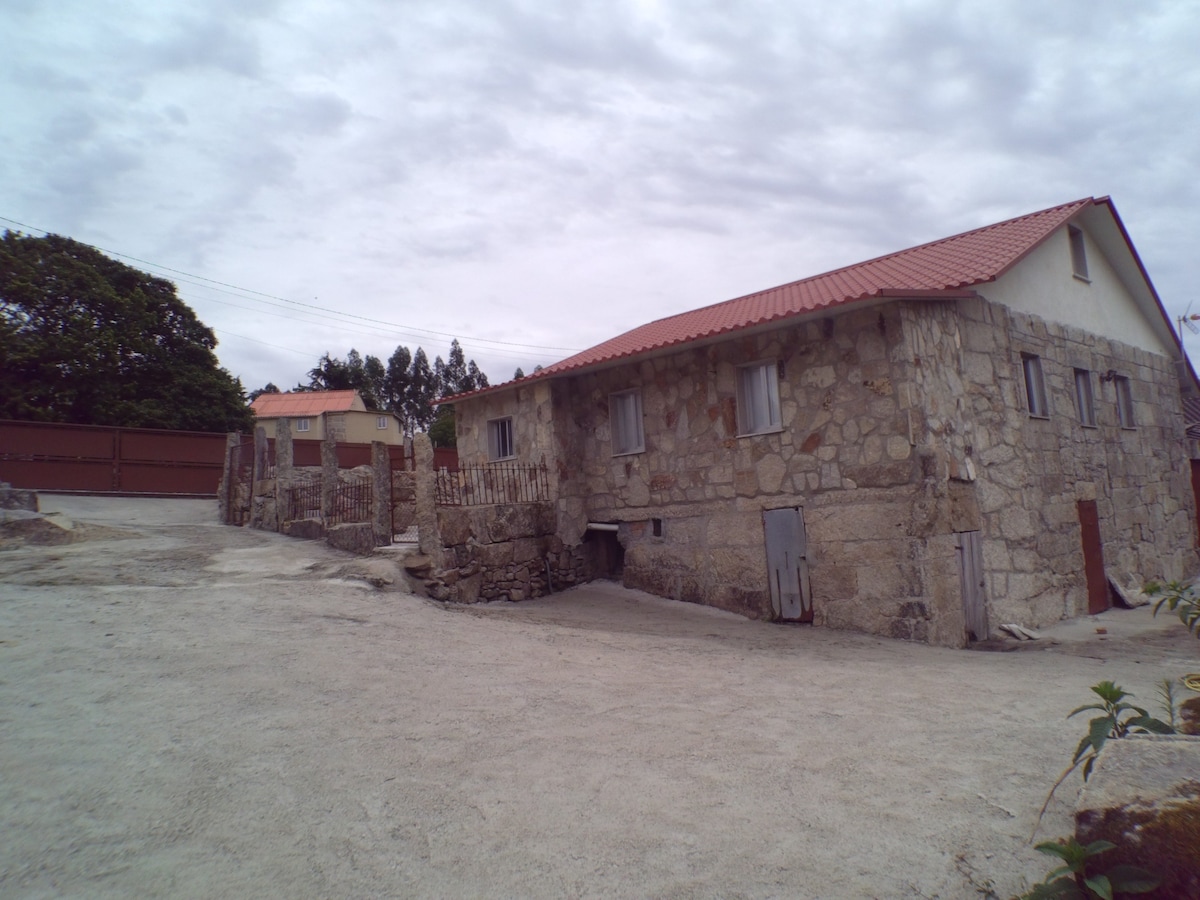 CASA FAMILIAR DEL RURAL EN PONTECALDELAS