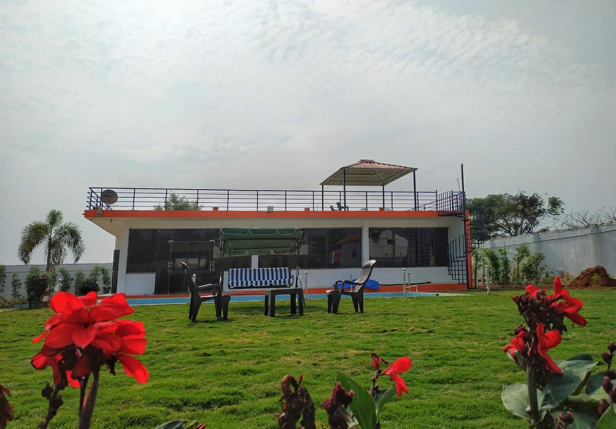 Farmhouse for getaways near Moinabad, Chevella