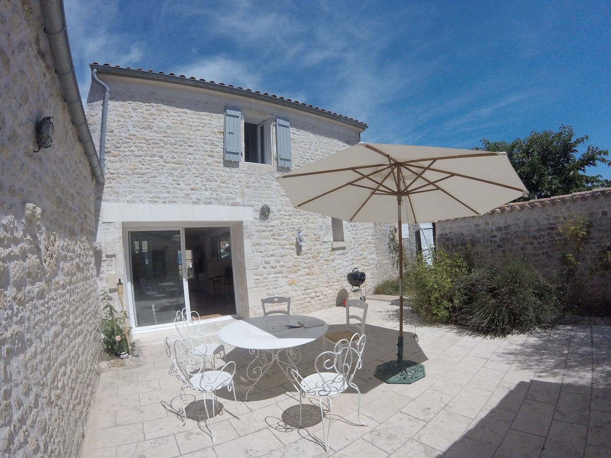 Villa avec piscine sur l'île d'Oléron la lumineuse