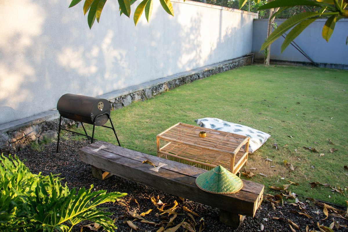 Cozy house with big garden