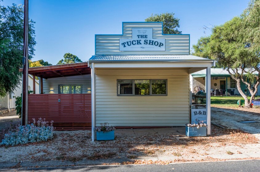 The Tuck shop B&B Naracoorte, SA