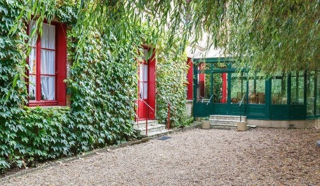 Maison normande bord Eure avec piscine 45 mn Paris