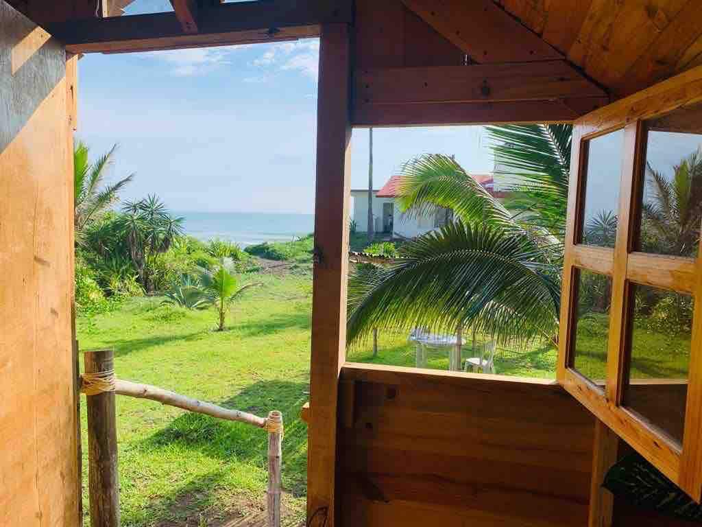 正宗的热带小木屋，可欣赏海景。