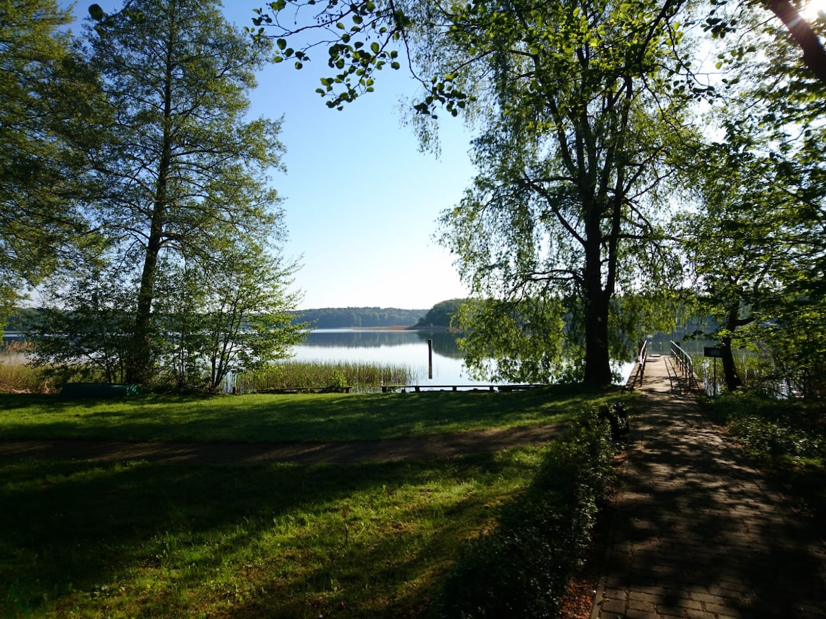 漂亮的公寓Margarete im Wald am See