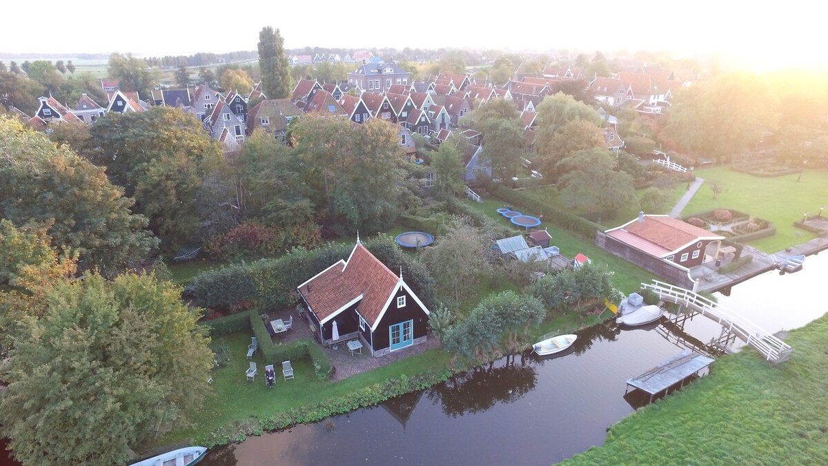 阿姆斯特丹附近乡村迷人的小屋