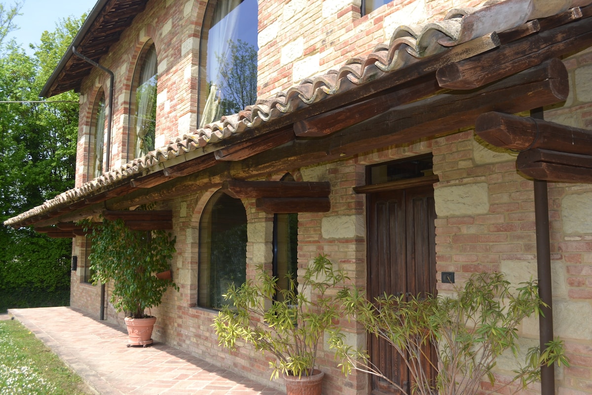 位于蒙费拉托山（ Monferrato hills ）的Charming House