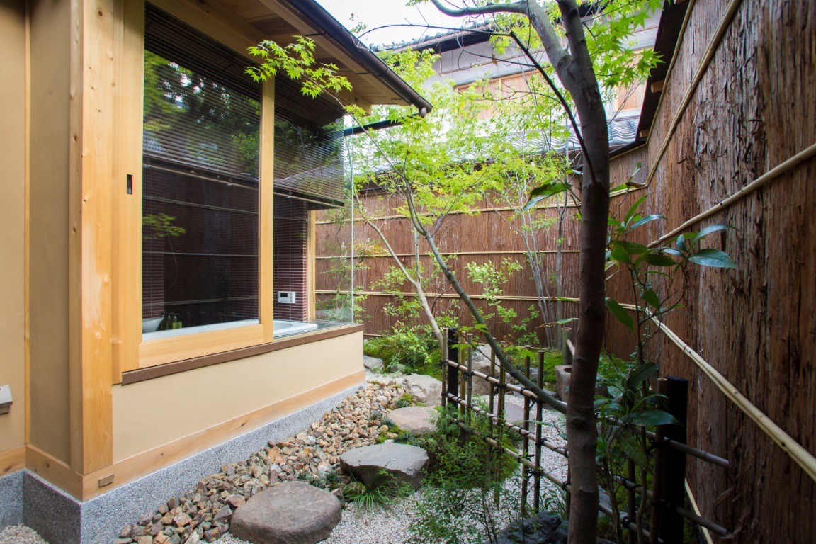 Traditional Kyoto townhouse with Japanese garden