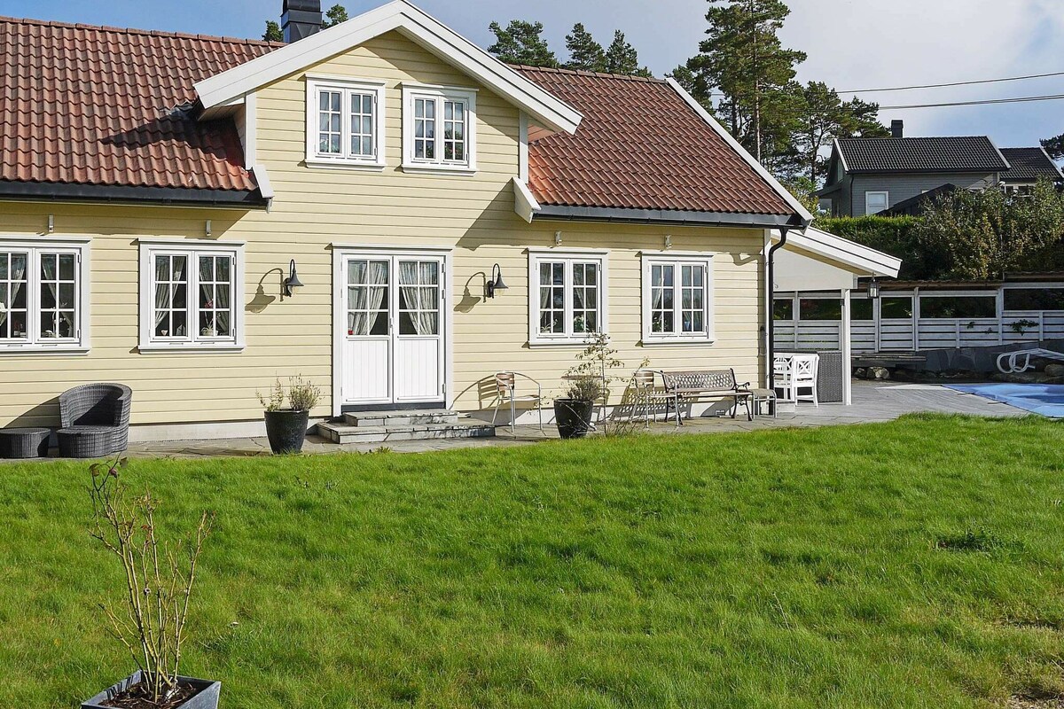10 person holiday home in kongshavn