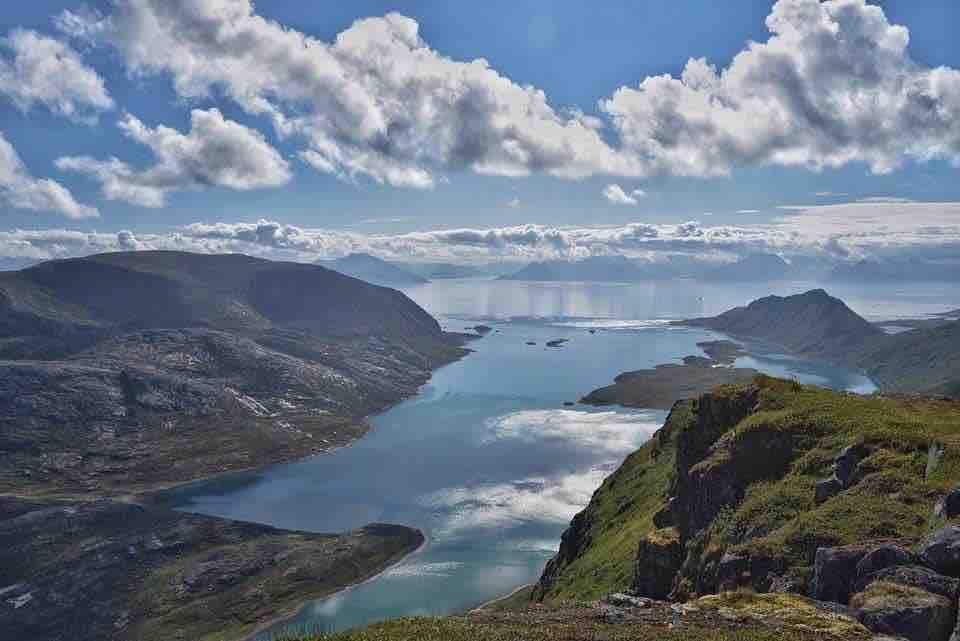 Idyll i Hasfjord i Hasvik kommune på Sørøya.