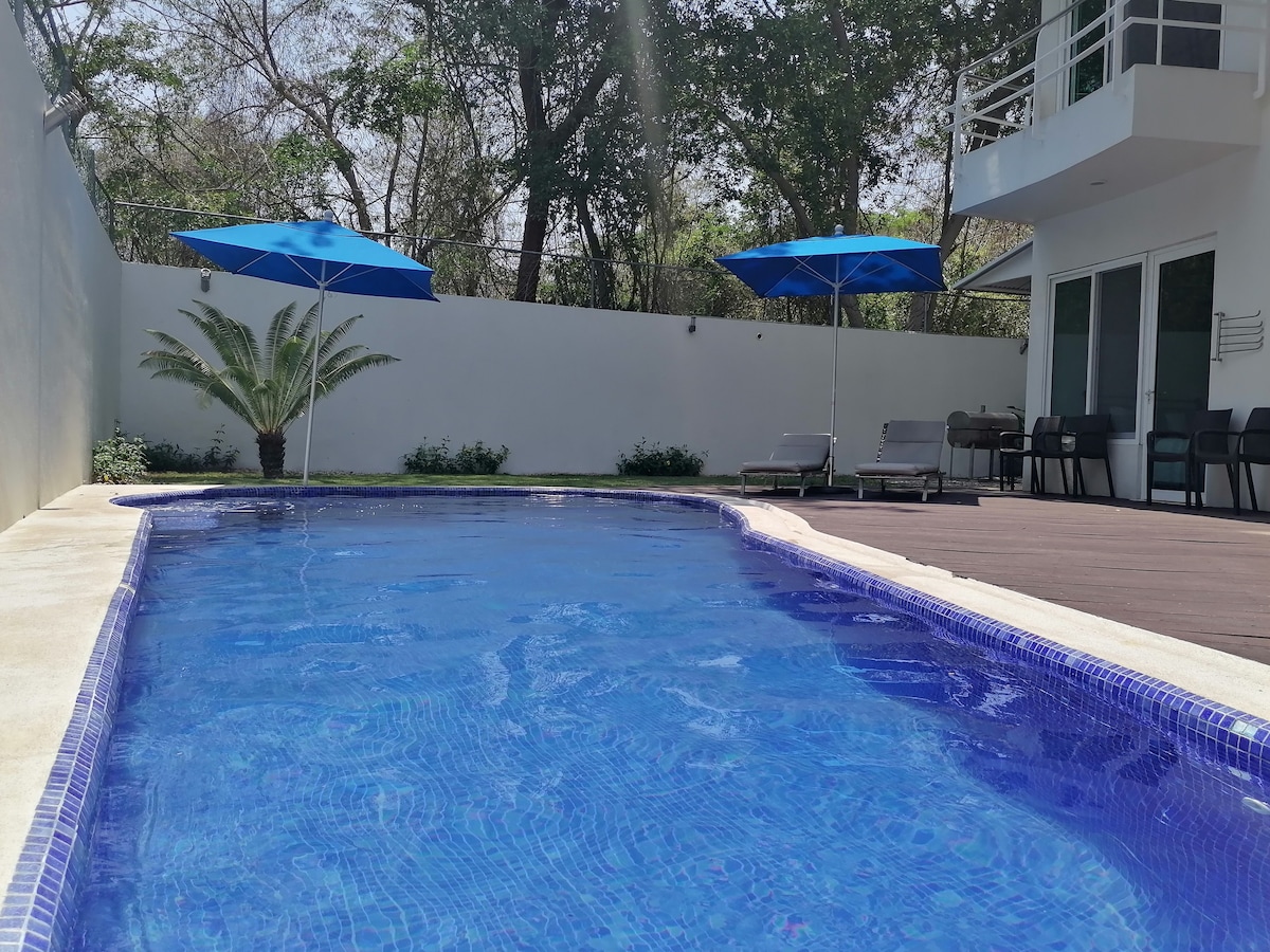 Casa Cocuyos Residencial Golf Course Ixtapa