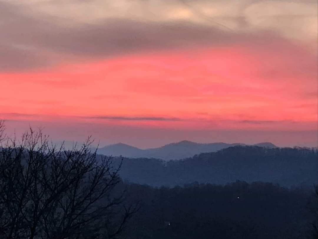 *Panaramic Views*Mountain Cabin near Asheville*