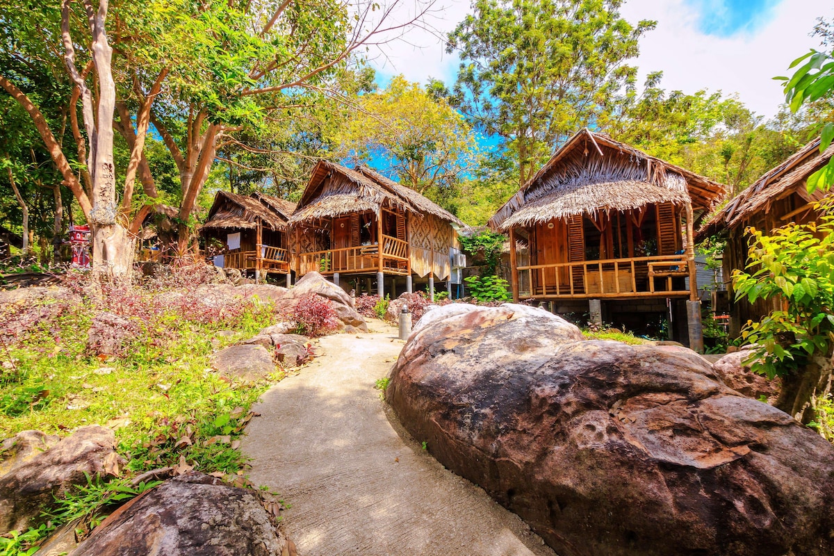 Charming Bamboo Bungalow on Phi Phi