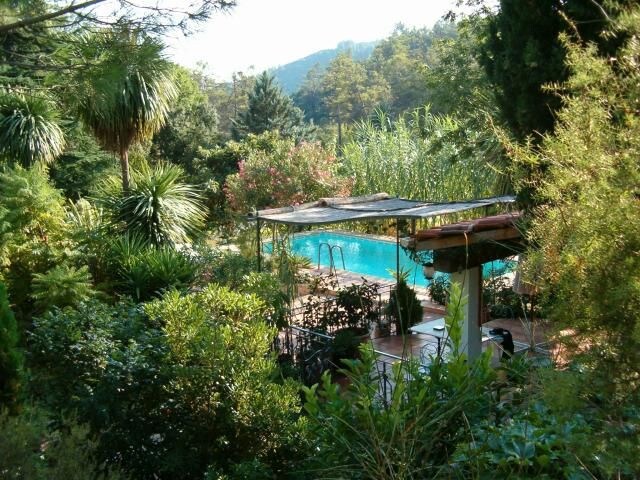 Appartement mansardé pleine colline 2 pers piscine