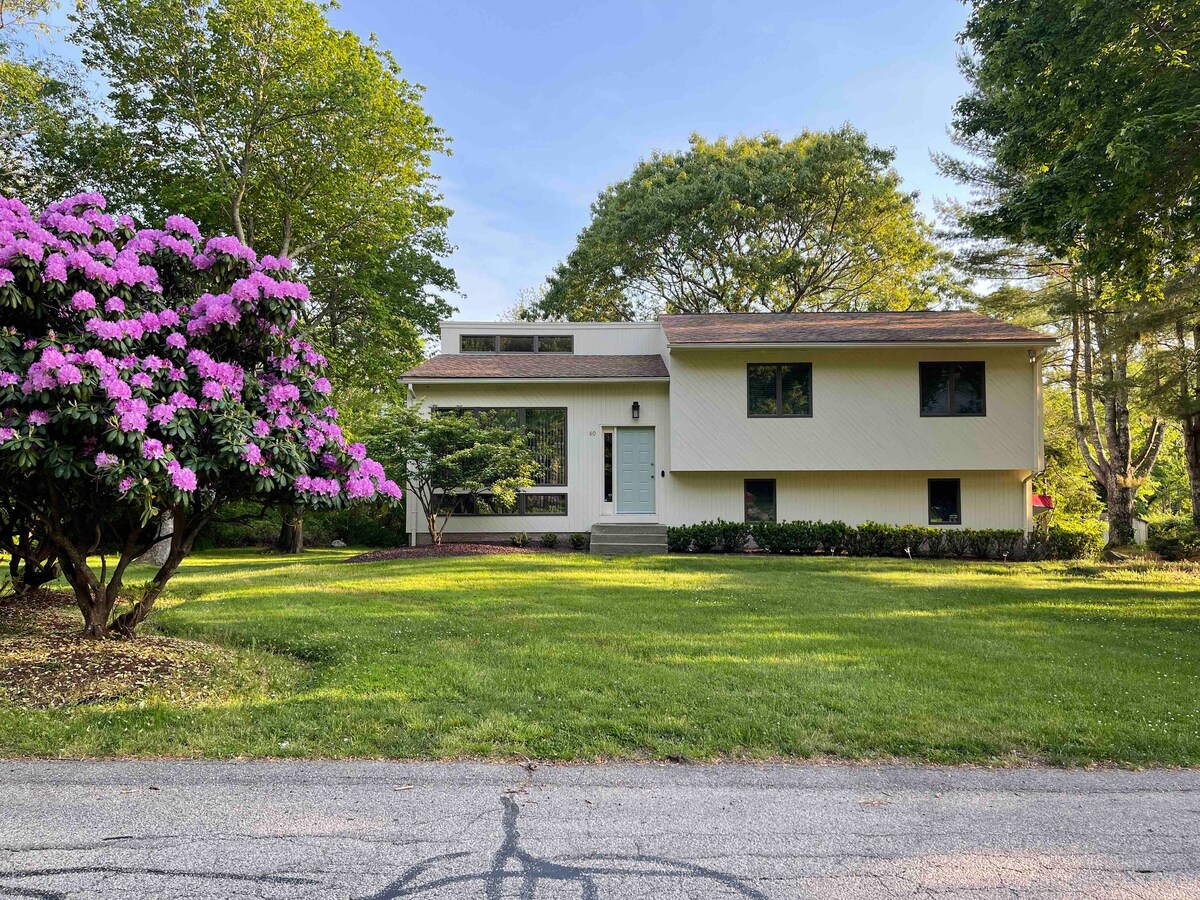 Narragansett beach hideaway